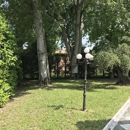 Donatella * بارما